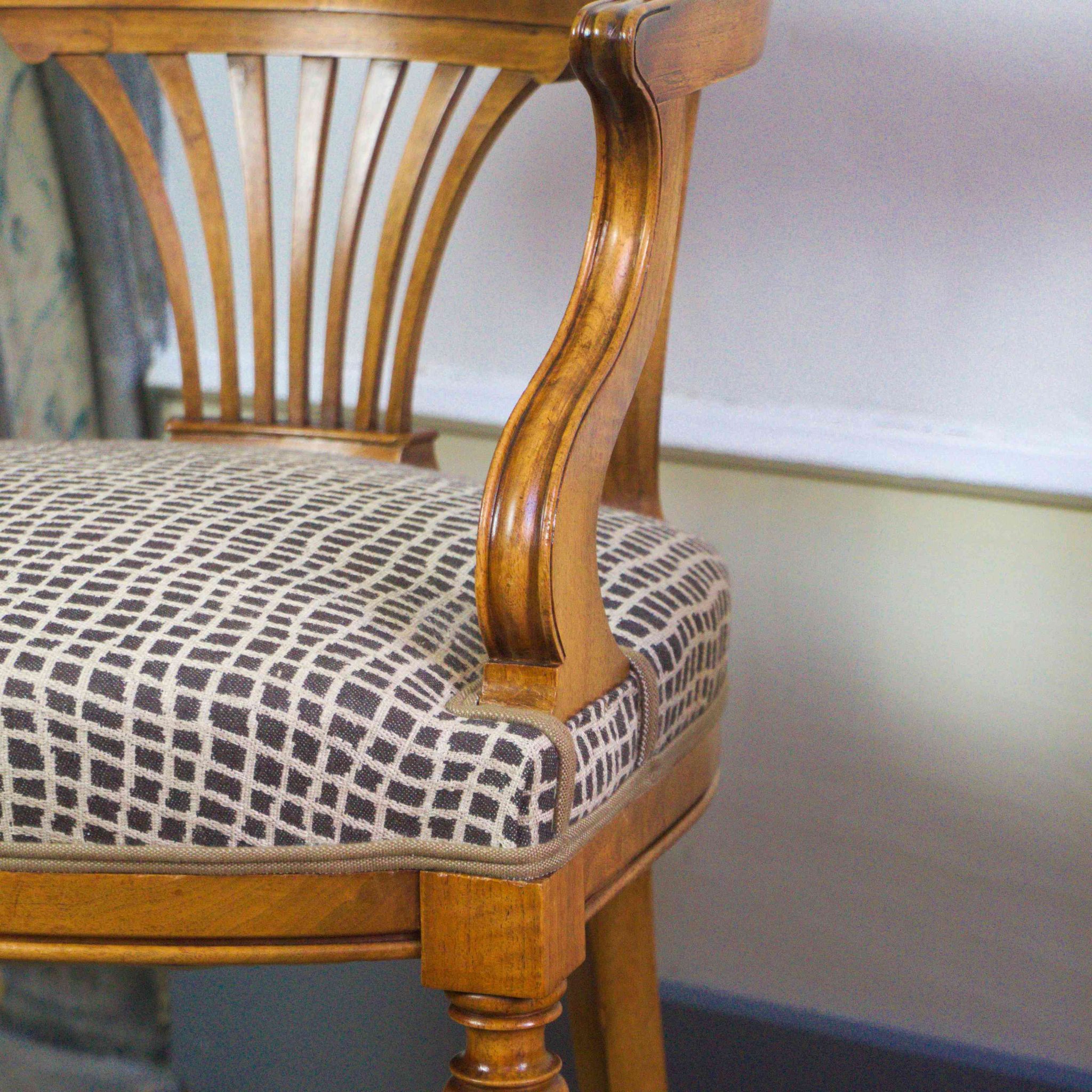 Détail fauteuil retapissé